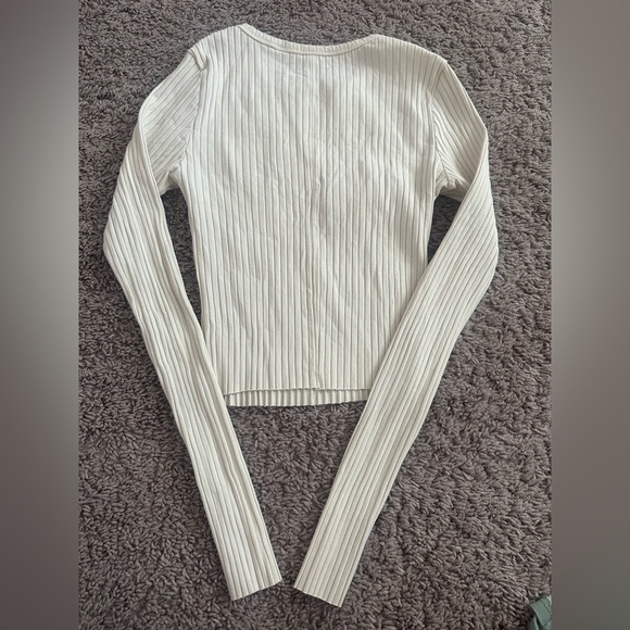 Preloved Ivory Ribbed Stretch Knit Sweater Cropped. - Picture 1 of 3